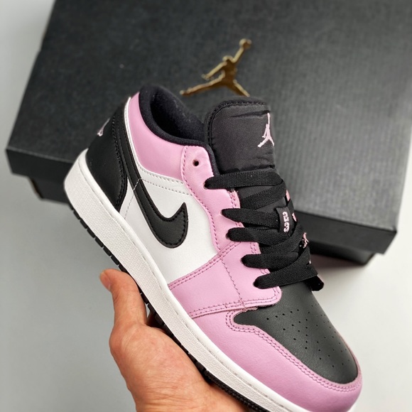 jordan 1 white arctic pink black